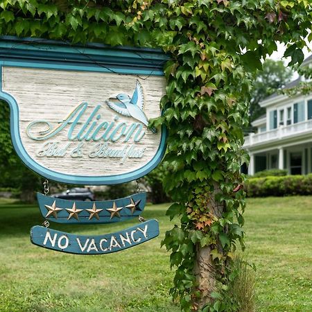 Alicion Bed & Breakfast Lunenburg Buitenkant foto