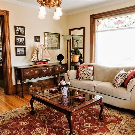Alicion Bed & Breakfast Lunenburg Buitenkant foto
